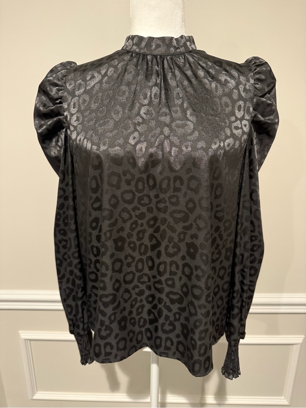Jealous Tomato Black Leopard Satin Puff-Sleeve Blouse